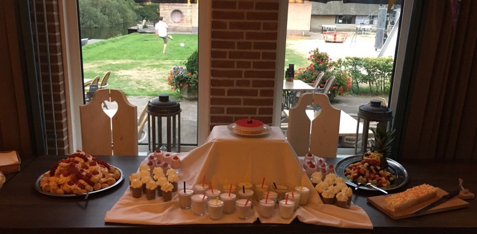 dessertbuffet.jpg